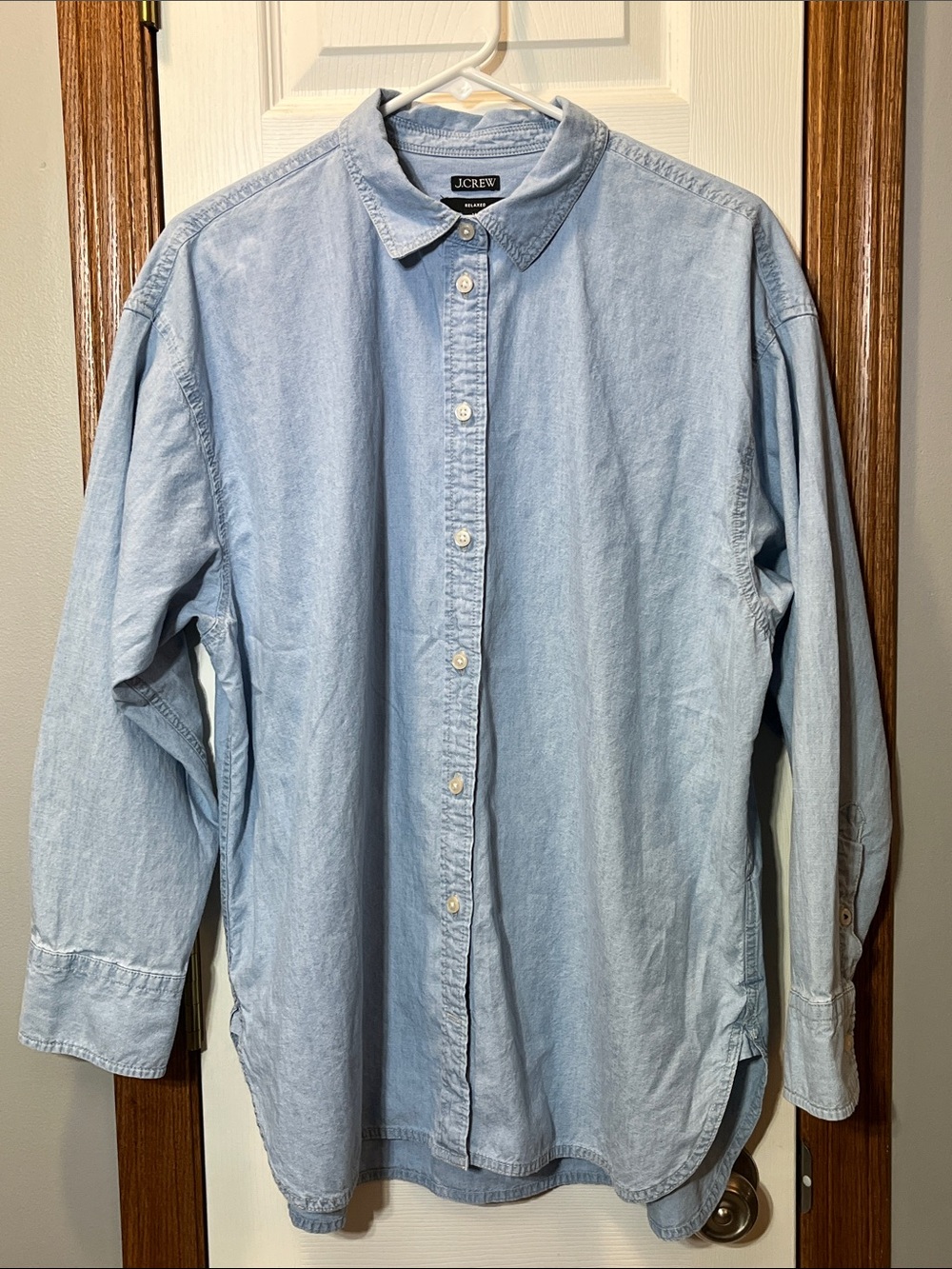 J. Crew Light Blue Chambray 100% Cotton Relaxed Button Down Shirt Women’s Sz 14